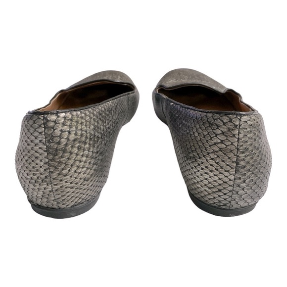 Clarks Women's Valley Lounge Loafer Size 9M Flat Shoe Metallic Pewter Snakeskin - Picture 4 of 11